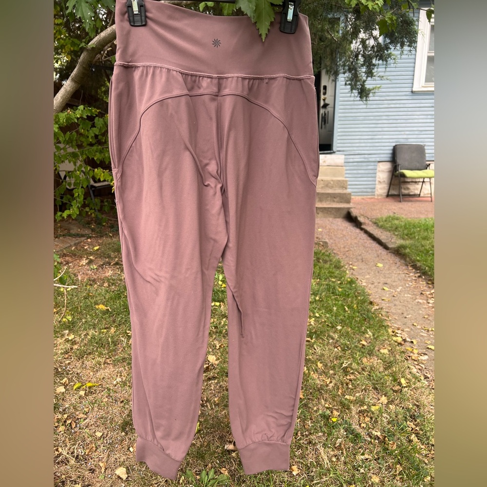 Athleta Salutation Jogger S Powervita high rise pockets Taupe Capri - Picture 3 of 5